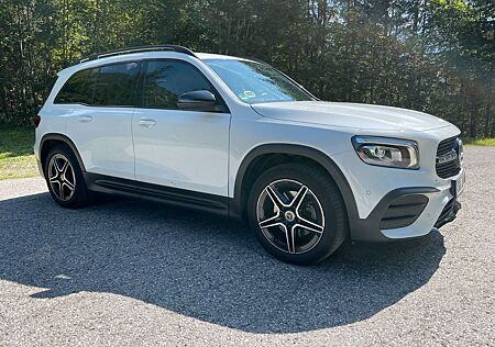Mercedes-Benz GLB 220 d 4M AMG-Line LED AHK