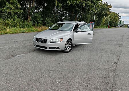 Volvo V70 2.4D Liebhaber, Leder, Scheckheft.