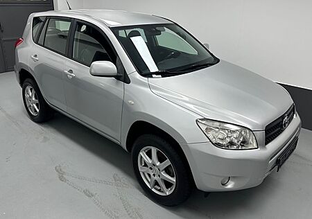 Toyota RAV 4 2.0 Sol 4X4 1-Hand Navi Tempomat