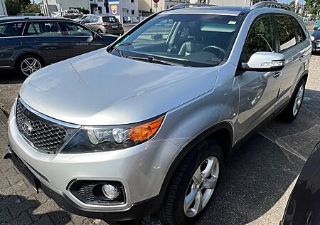 Kia Sorento 2.2 CRDi 4WD Vision 4WD*Leder*AHK*Panod.