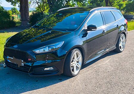 Ford Focus 2,0TDCi ST Leder-Sport-Paket Turnier ST