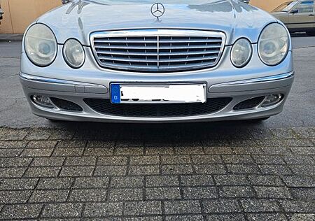 Mercedes-Benz E 220 CDI Elegance Limousine W211 5G AHK NAVI