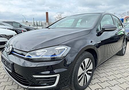 VW Golf Volkswagen Lim. e- LED CCS Navi Leder Wärmepumpe
