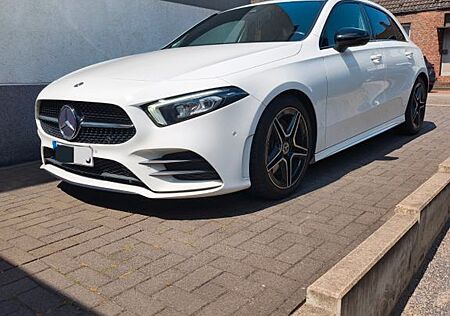 Mercedes-Benz A 250 AMG Line DCT Night Paket MBUX TÜV