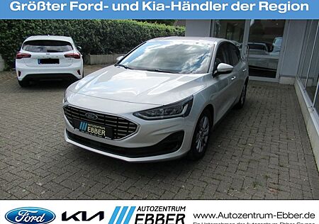 Ford Focus Titanium X Limousine LEDER LED ACC NAVI AP