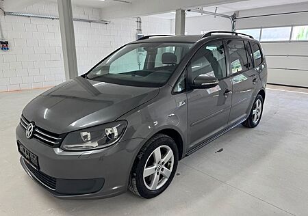VW Touran Volkswagen Comfortline BMT