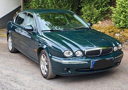 Jaguar X-Type 2 Liter V6 -