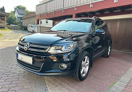 VW Tiguan Volkswagen 2.0 TDI BlueMotion Tech Sport & Style...