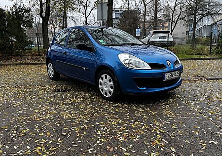 Renault Clio Authentique 1.2 16V 55kW Authentique