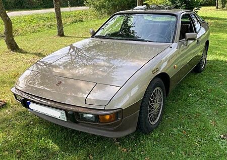 Porsche 924