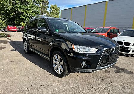 Mitsubishi Outlander Intense 4WD 7-Sitze