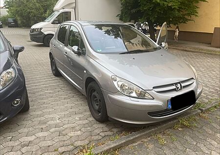 Peugeot 307 NAVTECH ON BOARD 135 *TÜV ganz Neu*