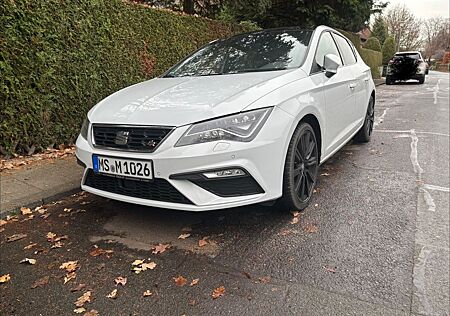 Seat Leon 1.5 FR/ DSG / PANO/ ALCANTARA/ BEATS/ NAVI