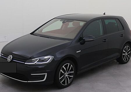 VW Golf Volkswagen e- Edition Leder Wärme Kamera Amb Digital