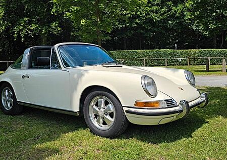 Porsche 911 Urmodell 911 T Targa 2.2 125 PS