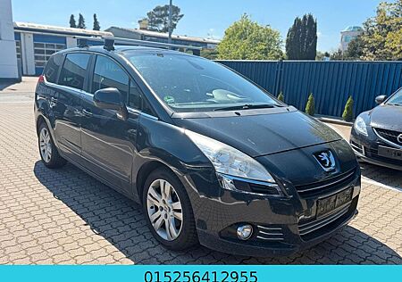 Peugeot 5008 Family - 1.6 Benzin - Panorama - 7 Sitzer