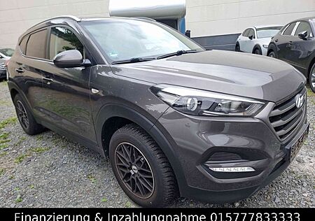 Hyundai Tucson Sitzheizung Kamera Navi 1 Hand LED Blueto