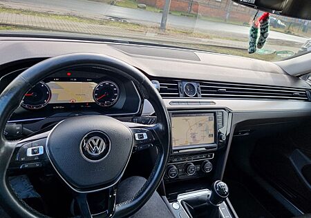 VW Passat Variant Volkswagen 2.0 TDI SCR BlueMotion Comfor...