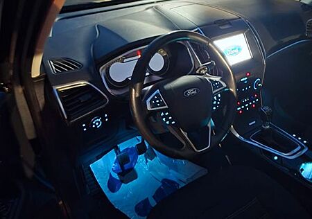 Ford Galaxy 2,0 TDCi 110kW Titanium Titanium