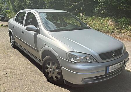 Opel Astra 1.6 Automatik -Jubiläumsserie (BJ 1999)
