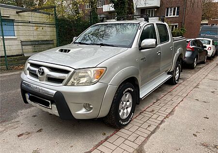 Toyota Hilux 2.5 D 4x4 .AHK Klim. GA9-5