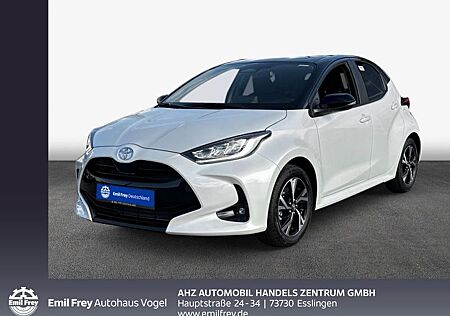 Toyota Yaris Hybrid 116PS 1.5 Black & White