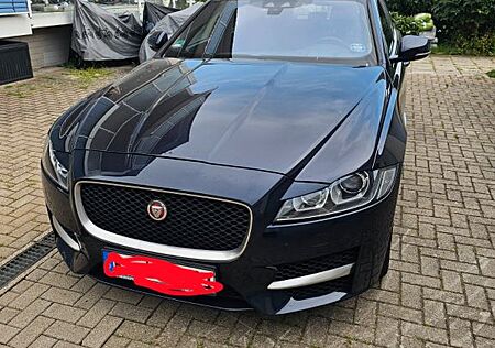 Jaguar XF 25d AWD 240PS R-Sport Sportbrake Auto. R-...