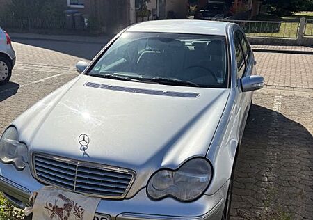 Mercedes-Benz C 180 KOMPRESSOR AVANTGARDE Avantgarde