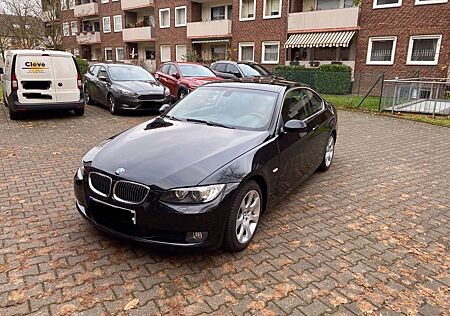 BMW 330i Coupé -