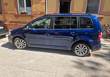 VW Touran Volkswagen 2.0 TDI DSG DPF Highline Highline
