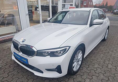 BMW 320i xDrive Automatik AHK ASS Pro NAVI RFK