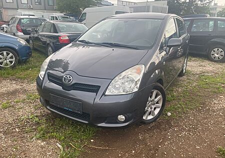 Toyota Corolla Verso 2.2 D-4D, 7 Sitze, AHK, TOP