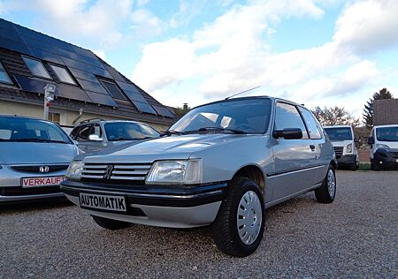 Peugeot 205 !!! Oldtimer !!! Automatik !!!