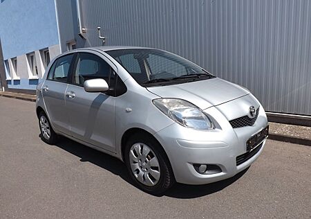 Toyota Yaris Life,,Automatikgetriebe ,1,3 Benzin