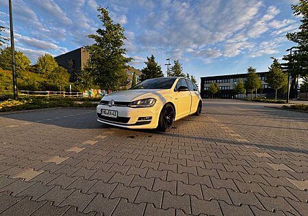 VW Golf Volkswagen 1.4 TSI 90kW BMT Highline Highline