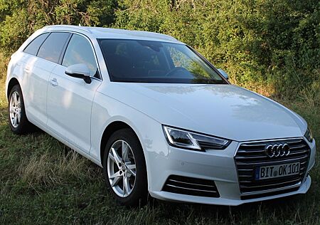 Audi A4 2.0 TDI Avant / Sport / Massage Xenon Navi