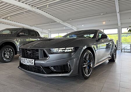 Ford Mustang FASTBACK DARK HORSE 5.0l V8 Automatik