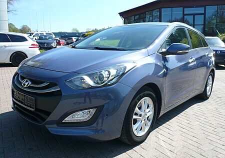 Hyundai i30 cw-Teilleder-Sitzhzg.-erst 73900km-TÜV NEU