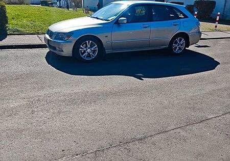 Lexus IS 200 Sportcross -TÜV NEU 04/28