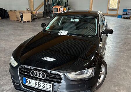 Audi Quattro A4 Avant 2.0 TDI Automatic Standheizung
