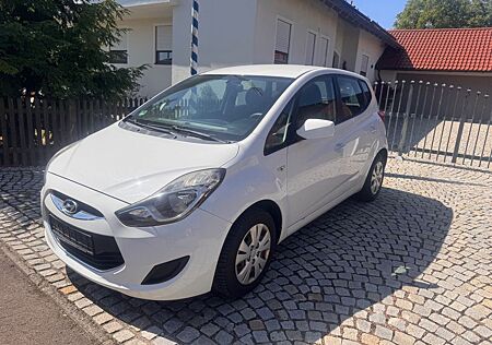 Hyundai ix20 1.6 CRDi FIFA World Cup EDITION Erster Hand