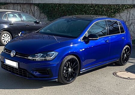 VW Golf Volkswagen 2.0 4MOTION R mit Akra