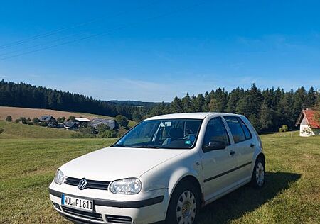 VW Golf Volkswagen lV