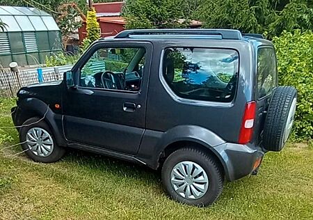 Suzuki Jimny 1.3 4WD Style Style kein Gelände kein Jäge