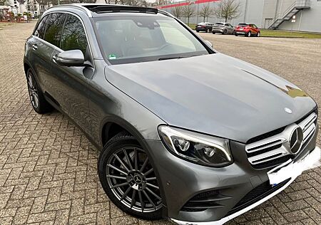 Mercedes-Benz GLC 250 4MATIC AMG Line Autom. AMG Line