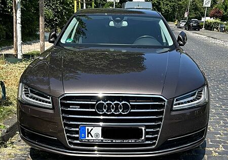 Audi A8 3.0 TDI quattro, Matrix, kein Leder