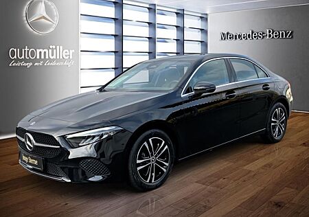 Mercedes-Benz A 200 PROGRESSIVE+PANO+AHK+WINTERP.+LED+KAMERA+