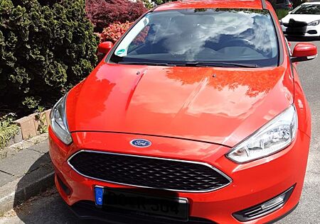 Ford Focus 1,0 EcoBoost 92kW Business Turnier Bus...