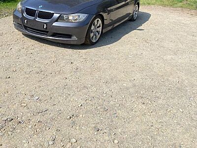 BMW 320i -