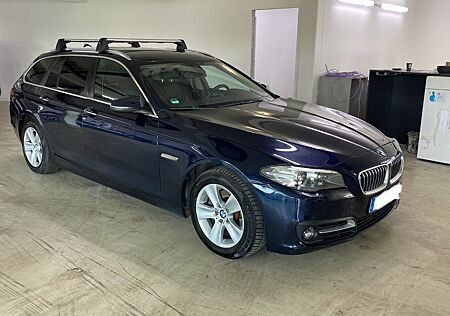 BMW 520d xDrive-HUD, AHK, ACC, Kamera, Sportpake